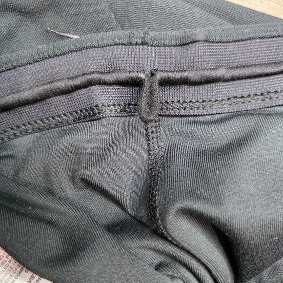 Womens Nike Dri Fit Black Cropped Leggings Polyester Spandex Activewear Size L - Picture 7 of 12